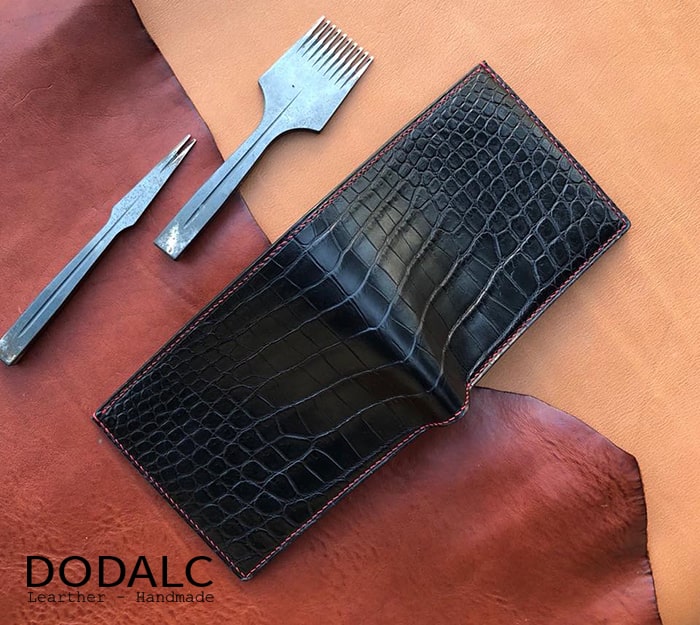 Sản phẩm ví da cá sấu cao cấp handmade Sản phẩm ví da cá sấu cao cấp handmade